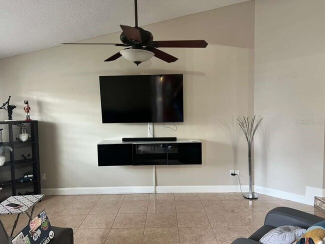 Building Photo - 20812 Maxim Pkwy