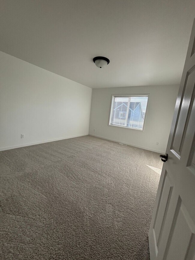 Foto del edificio - 3 Bedroom 3 Bathroom Townhomes