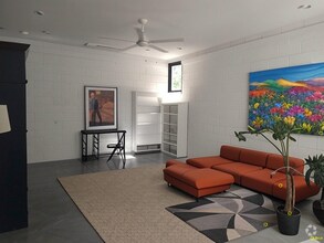 Building Photo - 2053 Carolina Ave