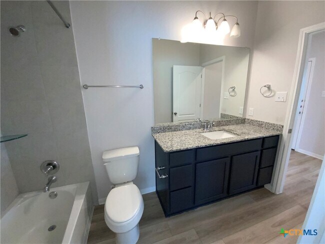 Foto del edificio - 2212 Clove Ct