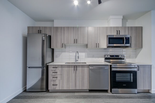 Building Photo - Beautiful 2-Bedroom In Downtown Kitchener