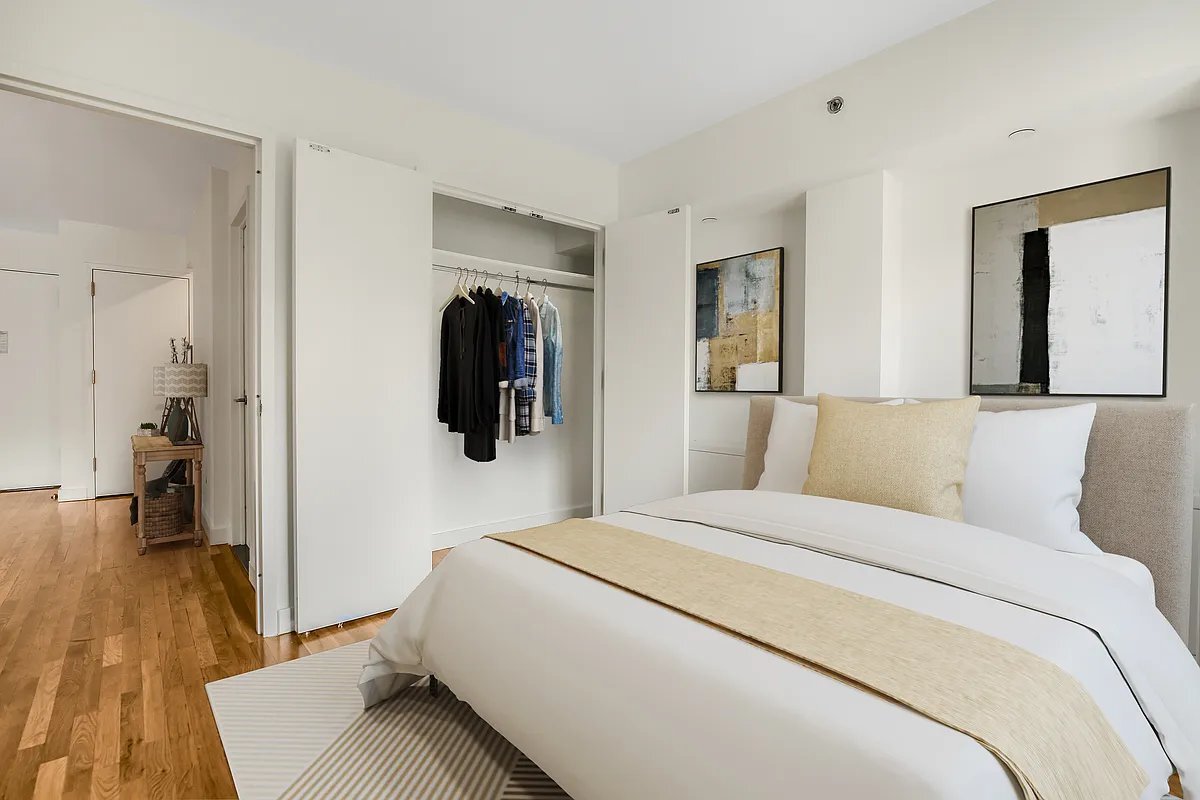 Foto principal - 101 W 15th St