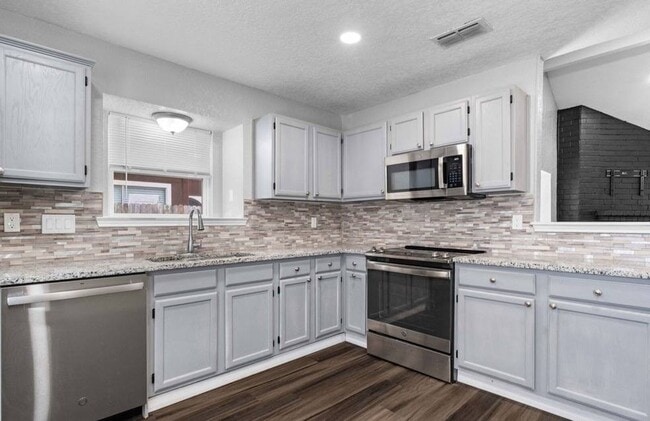 Building Photo - 6909 Quail Lake Dr