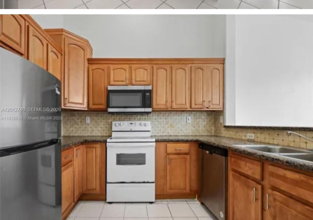Foto del edificio - 1658 SE 28th Ct