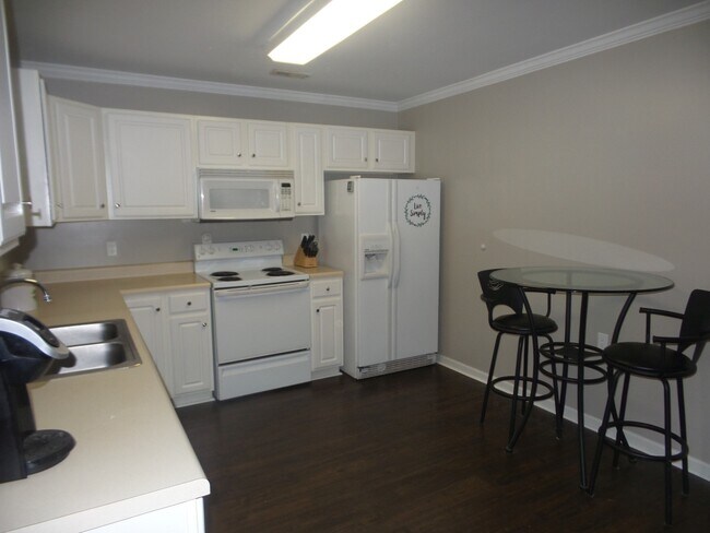 Building Photo - 7404 Creek Song Ct
