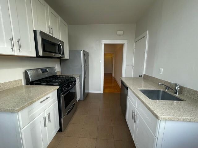 Building Photo - bedroom in San Francisco CA 94110