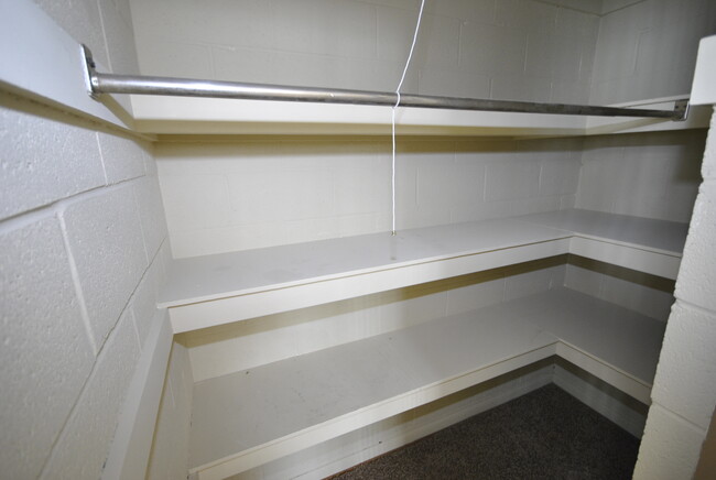 Despensa en la suite de un habitación - 809 W Madison St