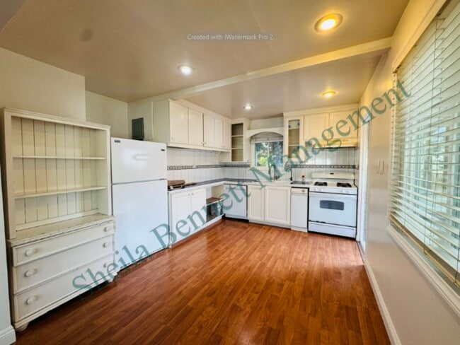 Building Photo - 7371 Hyatt St