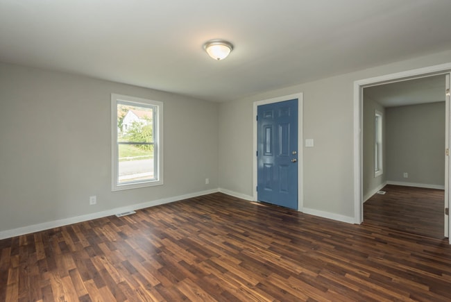 Building Photo - Knoxville 37917 - 3 bedroom, 1 bath home  ...