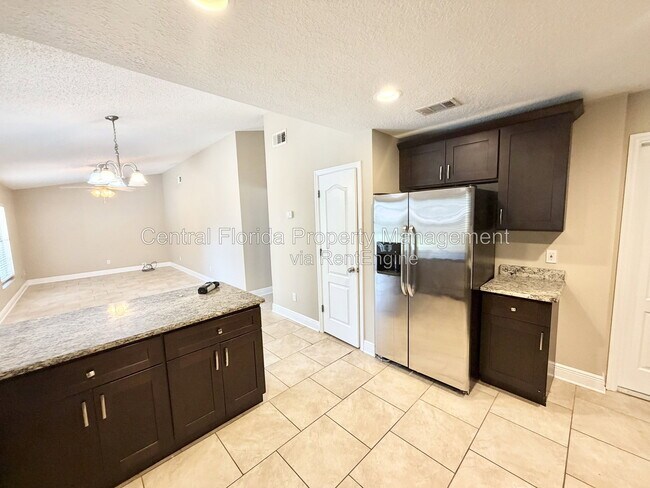 Foto del edificio - 2925 Amroth Pl