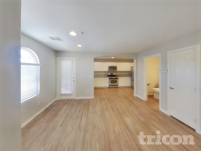 Building Photo - 8920 Dorrell Ln