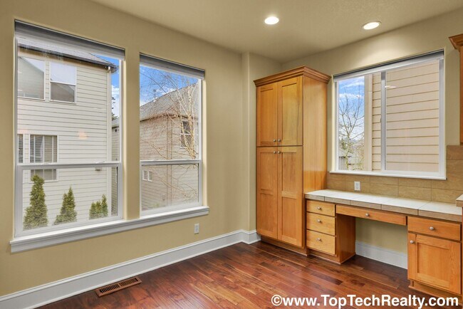 Foto del edificio - Popular Bauer Highlands 3 BD* 2.5 BA* Sing...