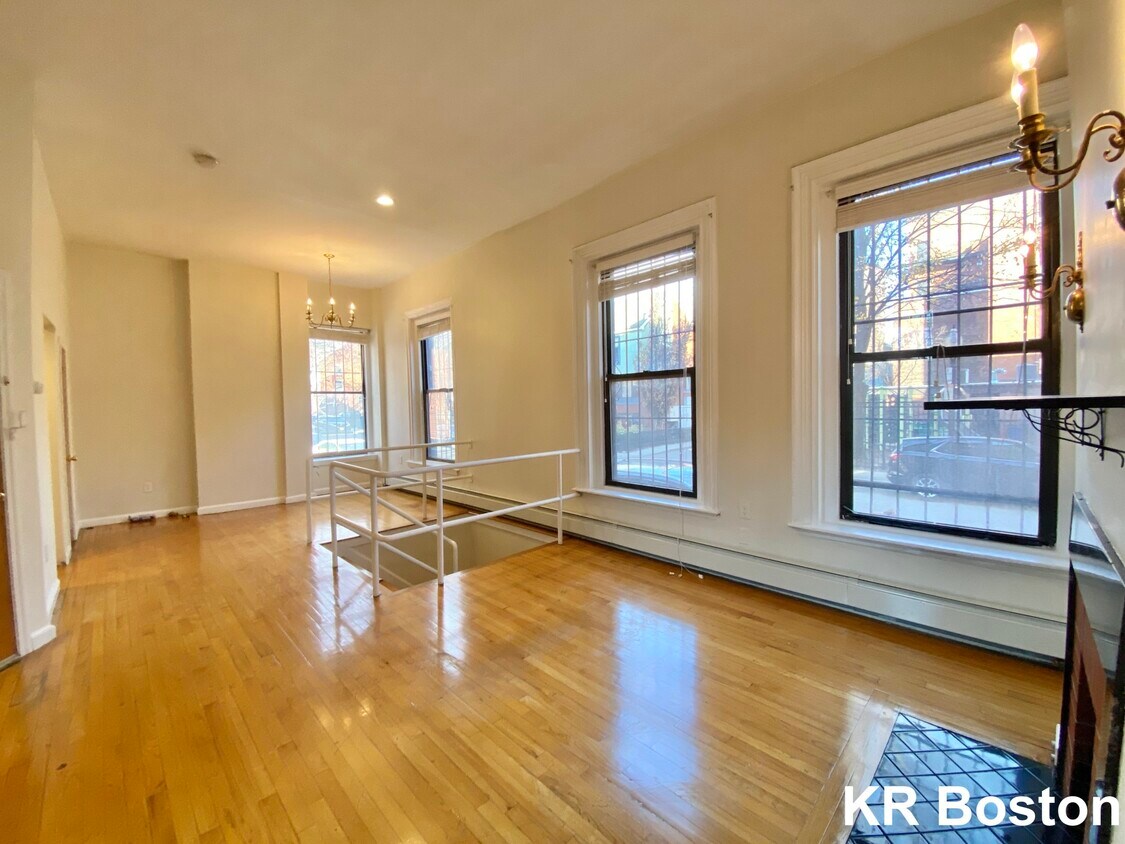Primary Photo - 265 Shawmut Ave