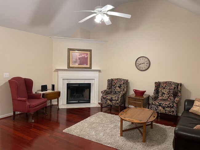 Foto del edificio - 126 Hayesbury Ct