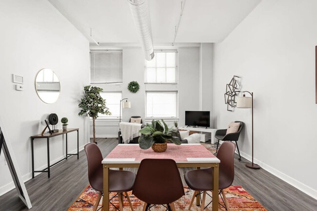 Foto del edificio - 125 W Market St