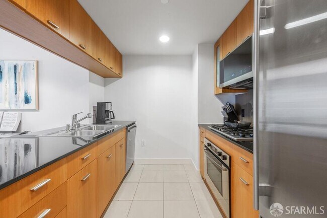 Foto del edificio - 355 1st St