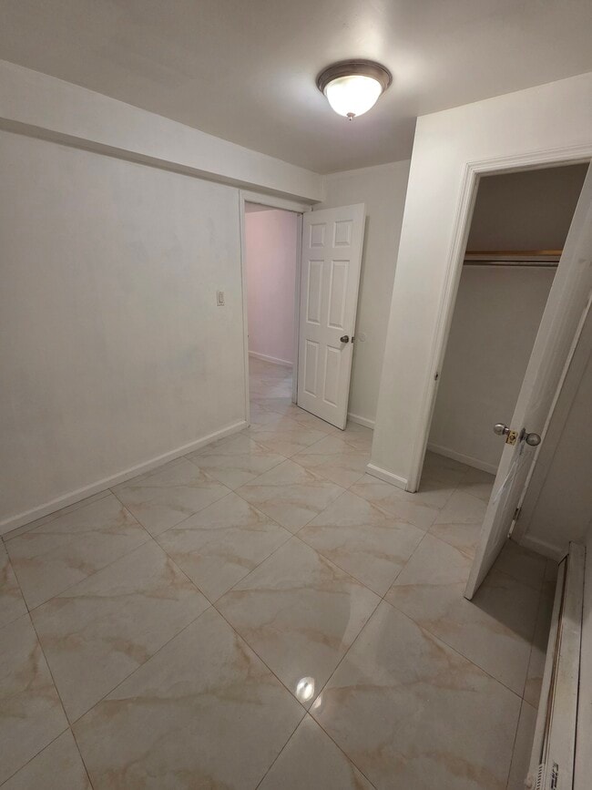 Building Photo - 3117 99th St