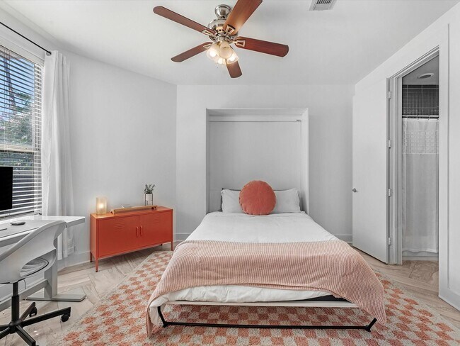 Foto del edificio - 3421 Gillespie St