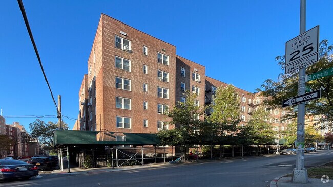 4240 Bowne St Flushing - 4240 Bowne St