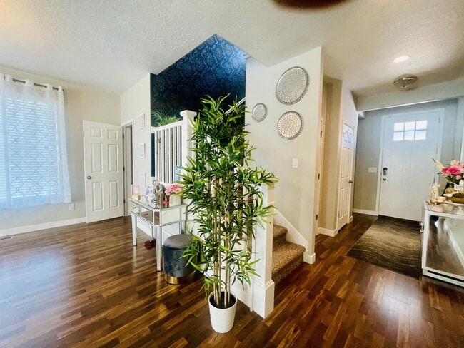 Building Photo - 3507 W Alta Loma Ln