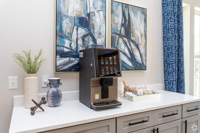 Coffee Bar - The Pointe at Heritage