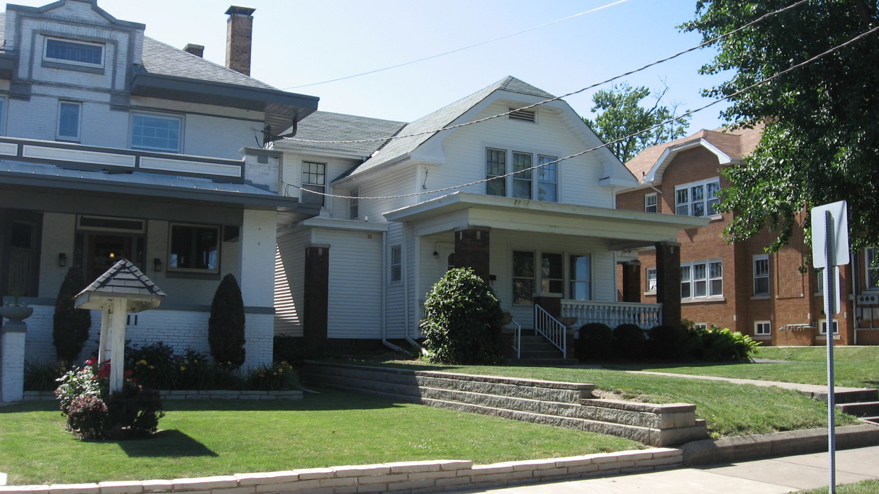 Upstairs Unit - 1107 North North Street