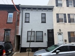 Building Photo - 175 Krams Ave