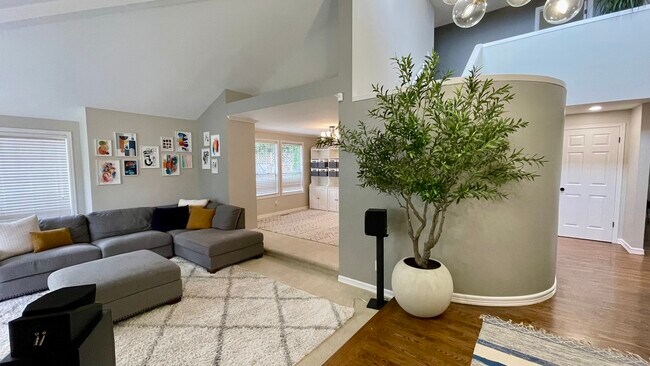 Foto del edificio - 4049 240th Pl SE
