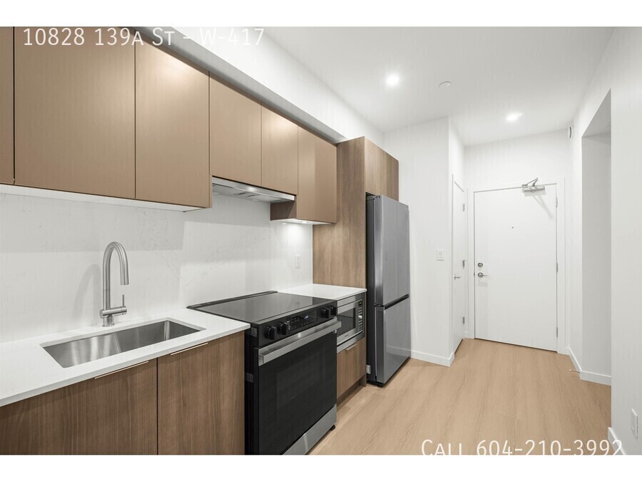 Photo principale - New Condo in Surrey