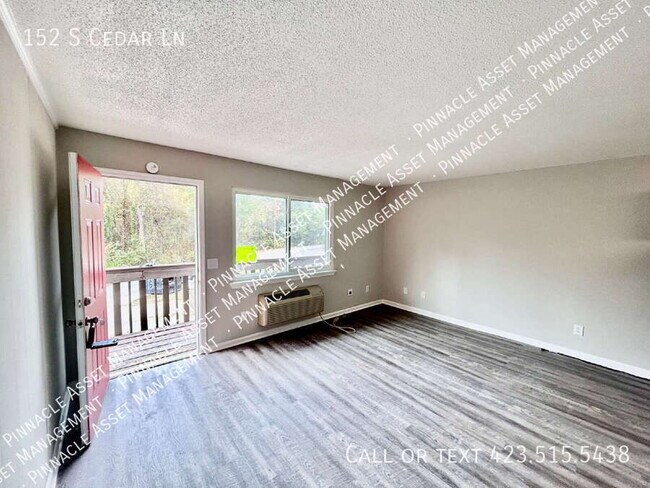 Foto del edificio - 152 S Cedar Ln
