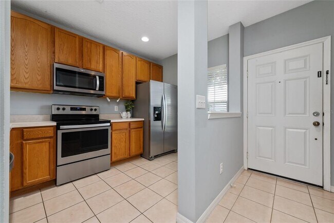 Foto del edificio - 9313 Jasmine Flower Ln