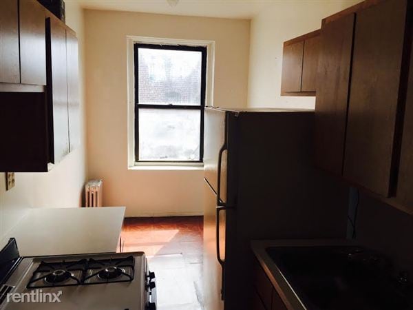 Building Photo - 237 W 233rd St