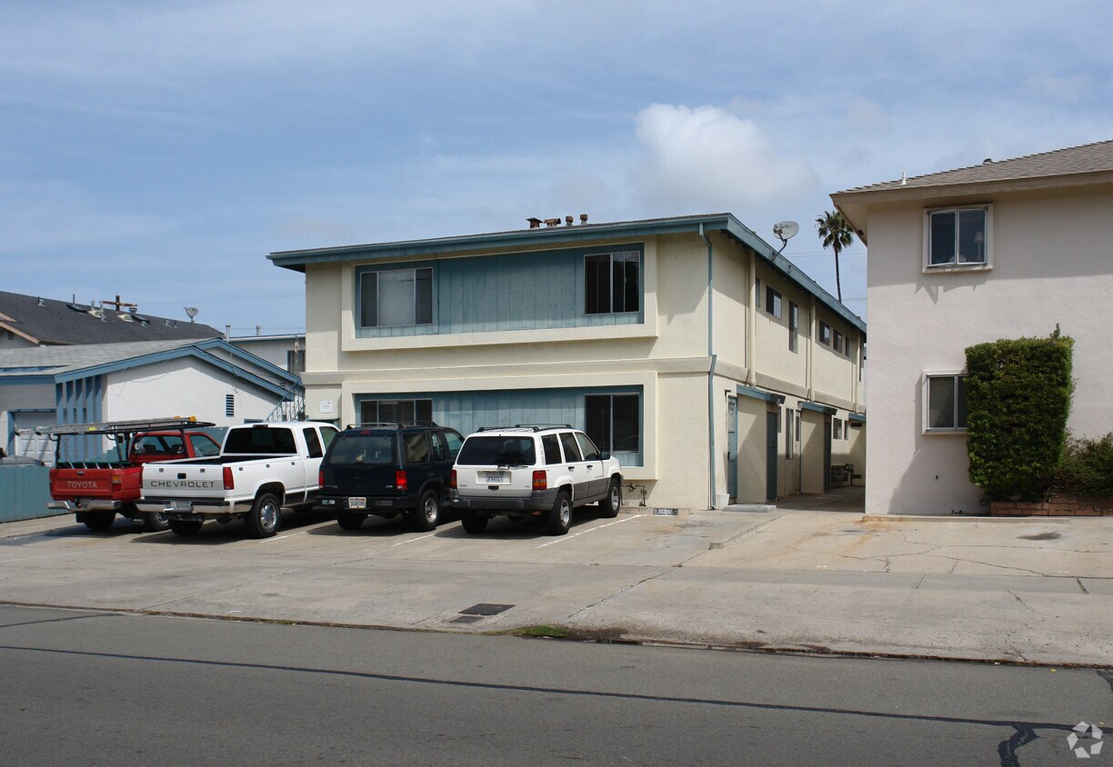 Primary Photo - 1534 Diamond St