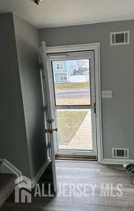 Building Photo - 7 Logan Ct