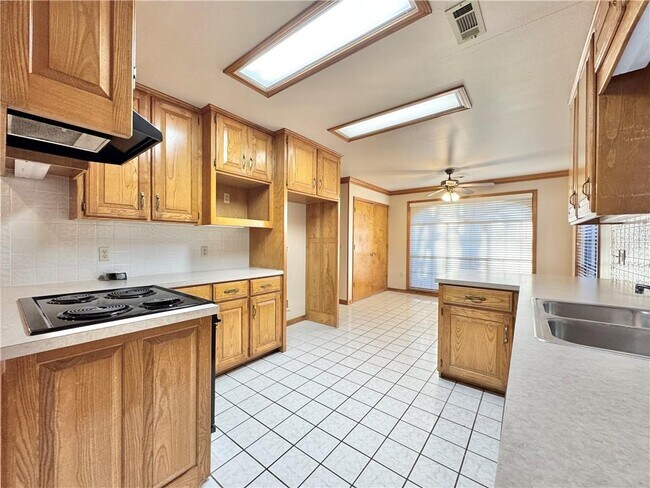 Foto del edificio - 742 E Birwin St