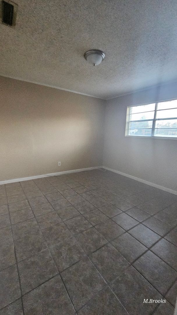 Building Photo - 650PATTEN