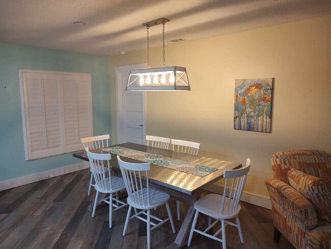 Building Photo - "Fully Furnished 2-Bedroom 2 Full Baths in...