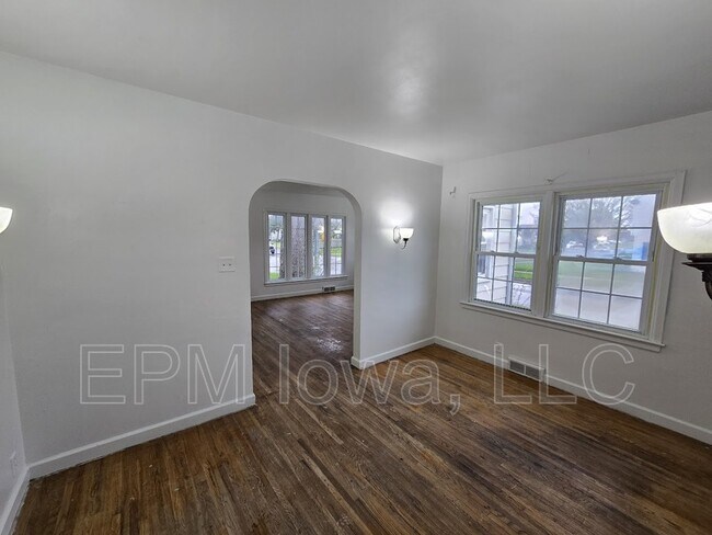 Foto del edificio - 1524 Williston Ave