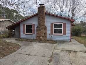 Building Photo - 64 Tanbark Ct