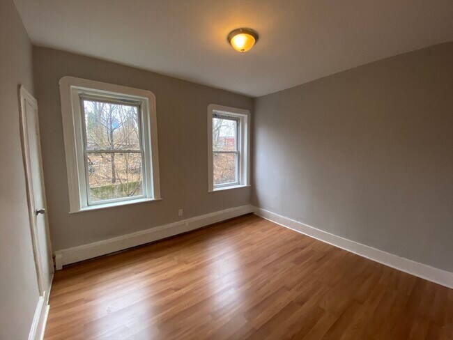 Foto del edificio - 96-98 Woodledge St