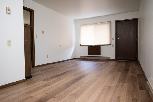 Entrada - Freedom Ring Apartments