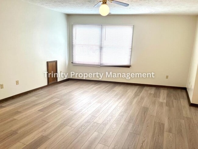 Foto del edificio - 1419 W Pike St