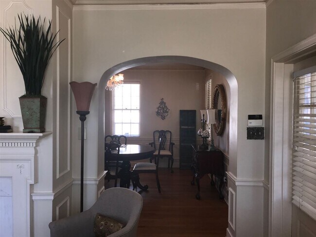 Foto del edificio - 3922 Walnut Grove Rd
