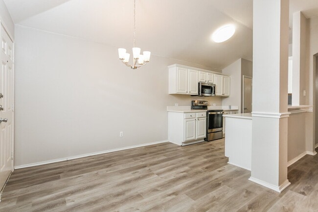 Building Photo - 5412 Beaver Ridge Dr