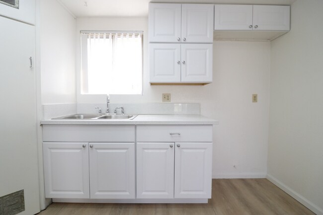 Foto del edificio - 21645 Powhatan Rd