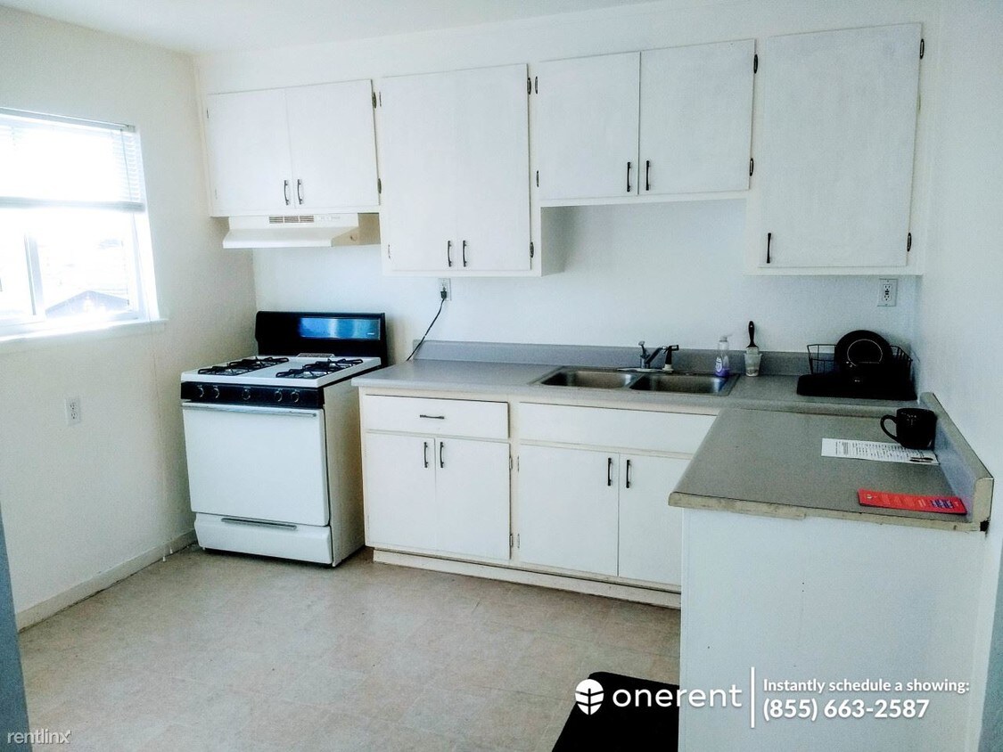 Foto principal - 956 Apgar St