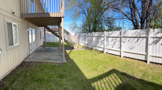 Building Photo - 1009
