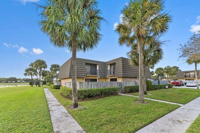 Photo - 619 6th Way Townhome