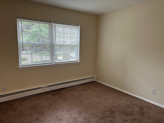 Building Photo - 1060 New Haven Ave