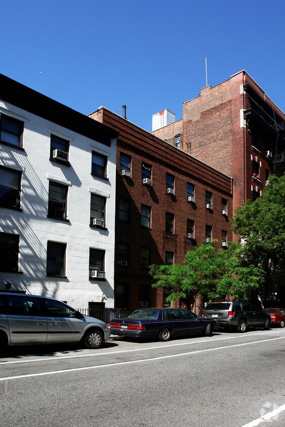 Primary Photo - 206-208 W 21st St